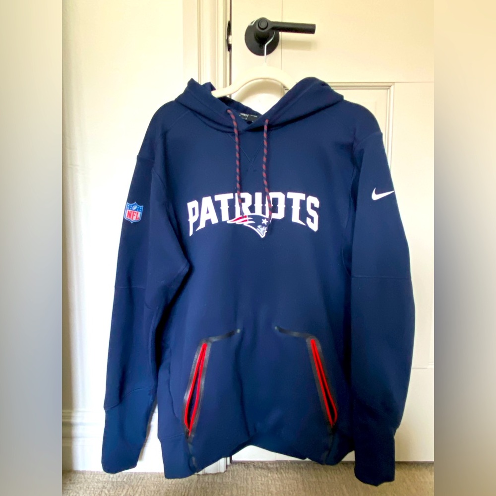 Nike Men’s New England Patriots Hoodie